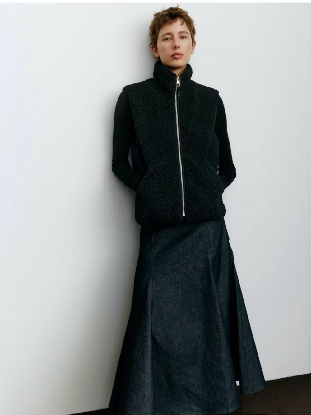 H&M Black Teddy Fleece Zip-Up Vest
